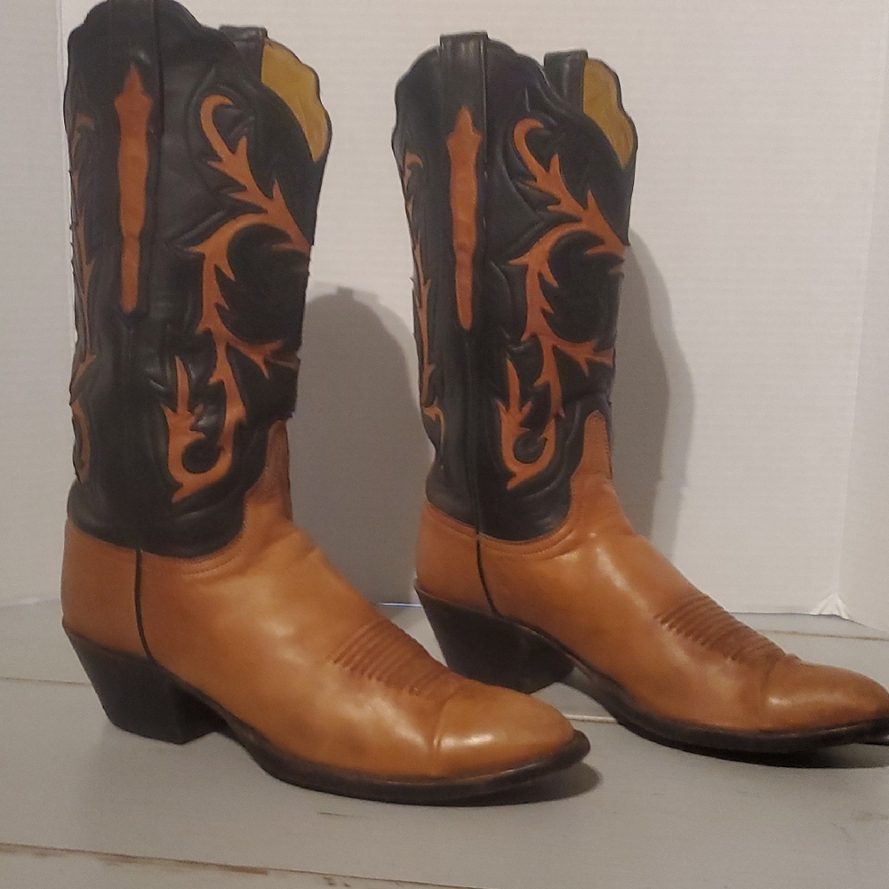 Lucchese Black & Saddle Cowboy Boots. Handmade. Gorgeous. Sz 7.5 Worn 6 Times.